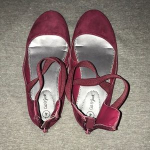 Moron, size 4 girls, flats